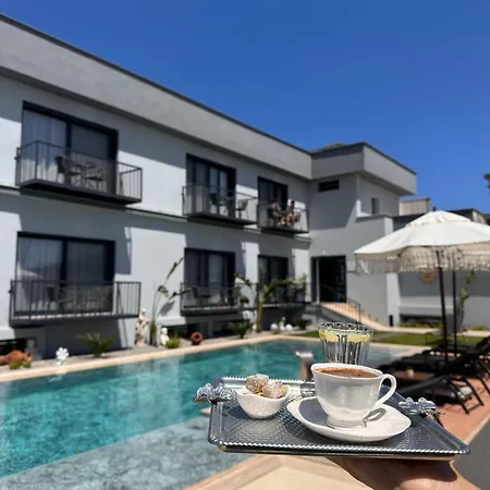 Gazde/Camere de închiriat Guezel Life Çeşme
